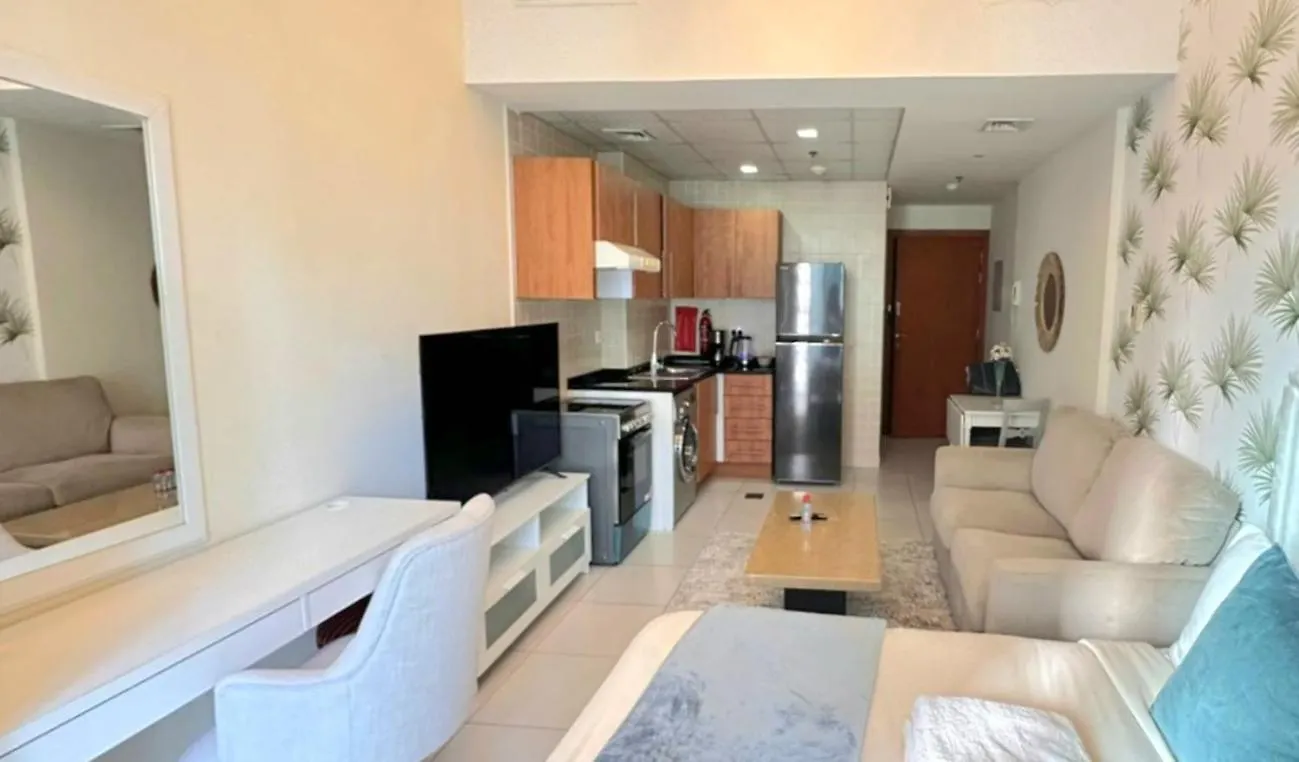 Spacious Studio Apartment The Heart Of Jbr Marina Дубай